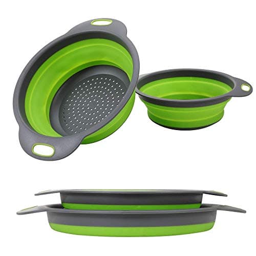LEARJA Collapsible Colander, 2 Collapsible Set, Food-Grade Silicone kitchen Strainer Space-Saver Folding Strainer Colander, Sizes 8 inches - 2 Quart, and 9.5 inches - 3 quart,2 hooks(Green)
