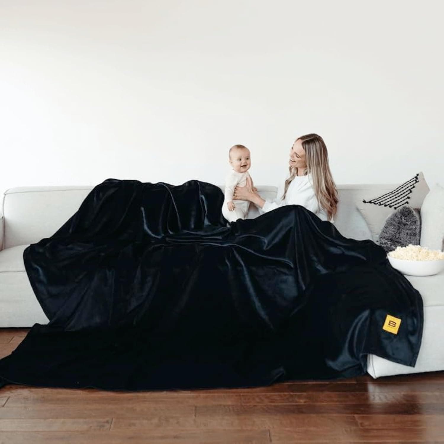 Big Blanket Co Original Stretch Black | Extra Large Blanket | 100 Square Feet | Soft, Giant Throw that Fits The Whole Family | The Biggest, Best Throw of 2025