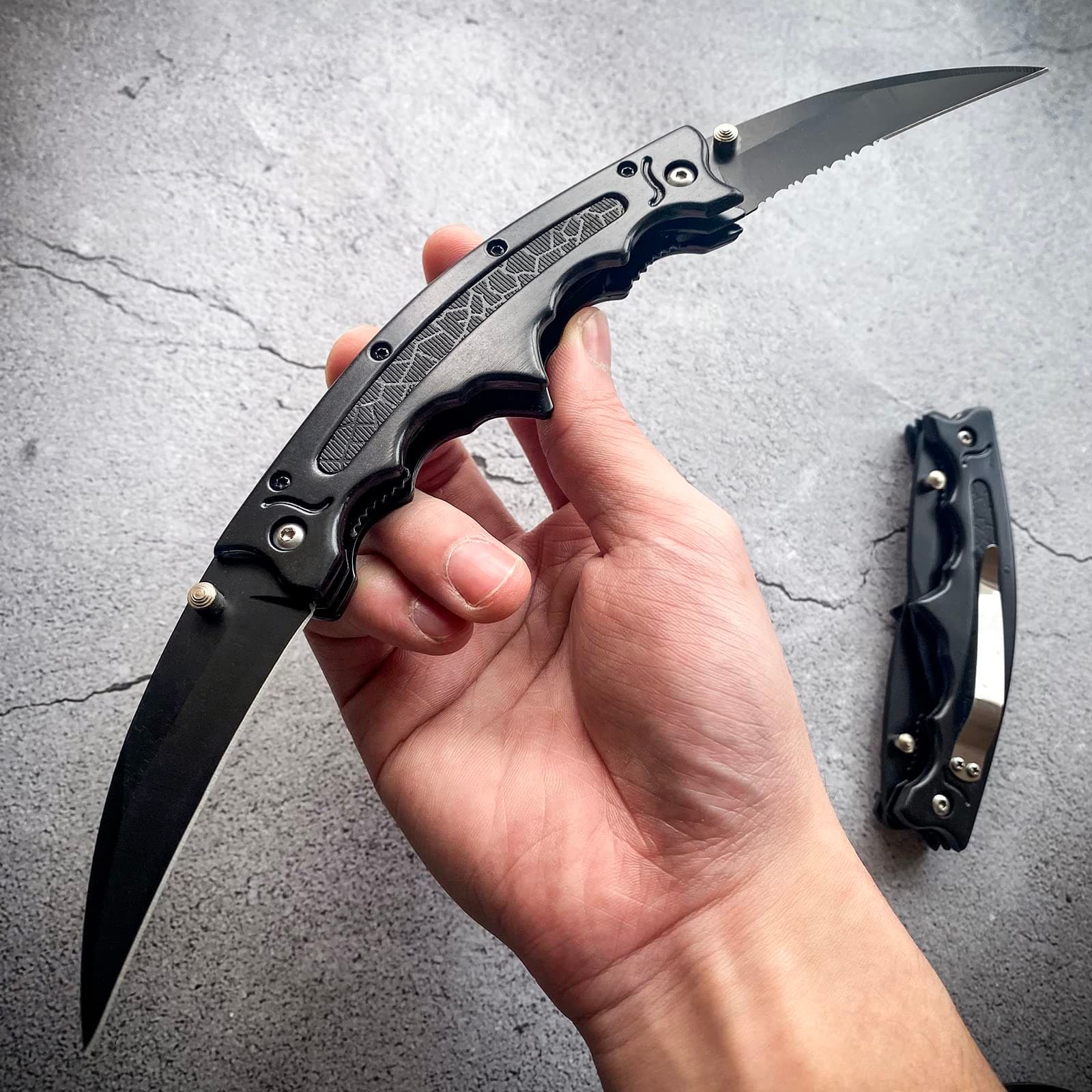 Double Blade Bat Knife