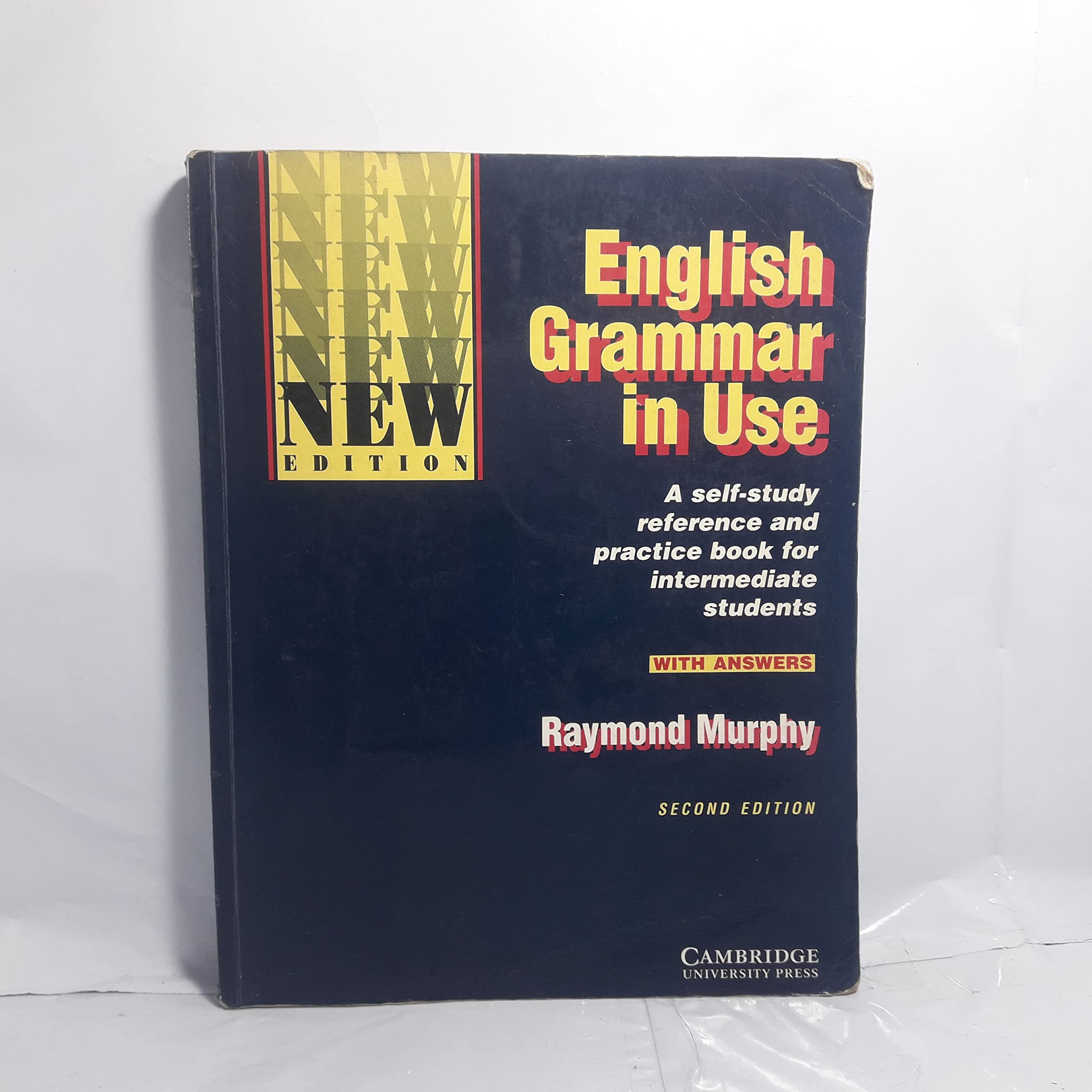 English Grammar in Use With Answers: Reference and Practice for Intermediate Students